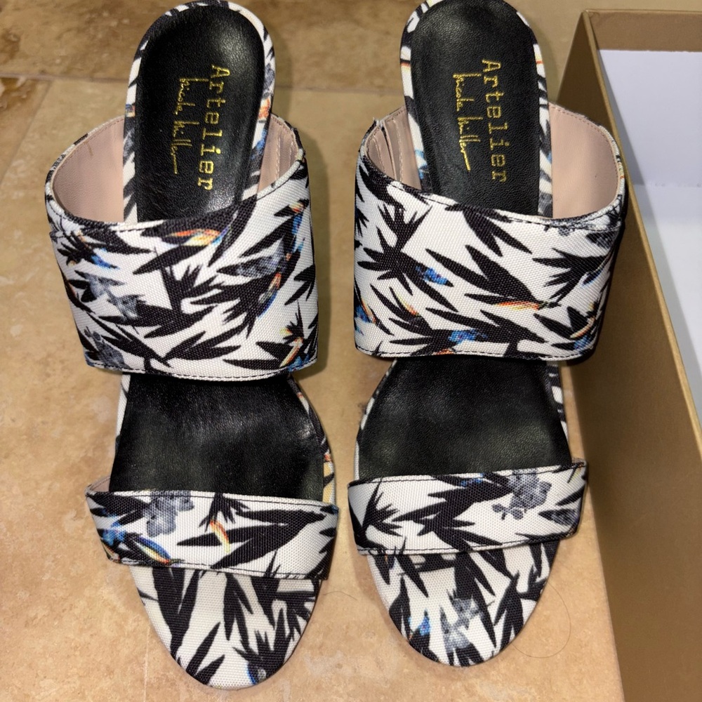 Hummingbird Black and White Patterned Sandals